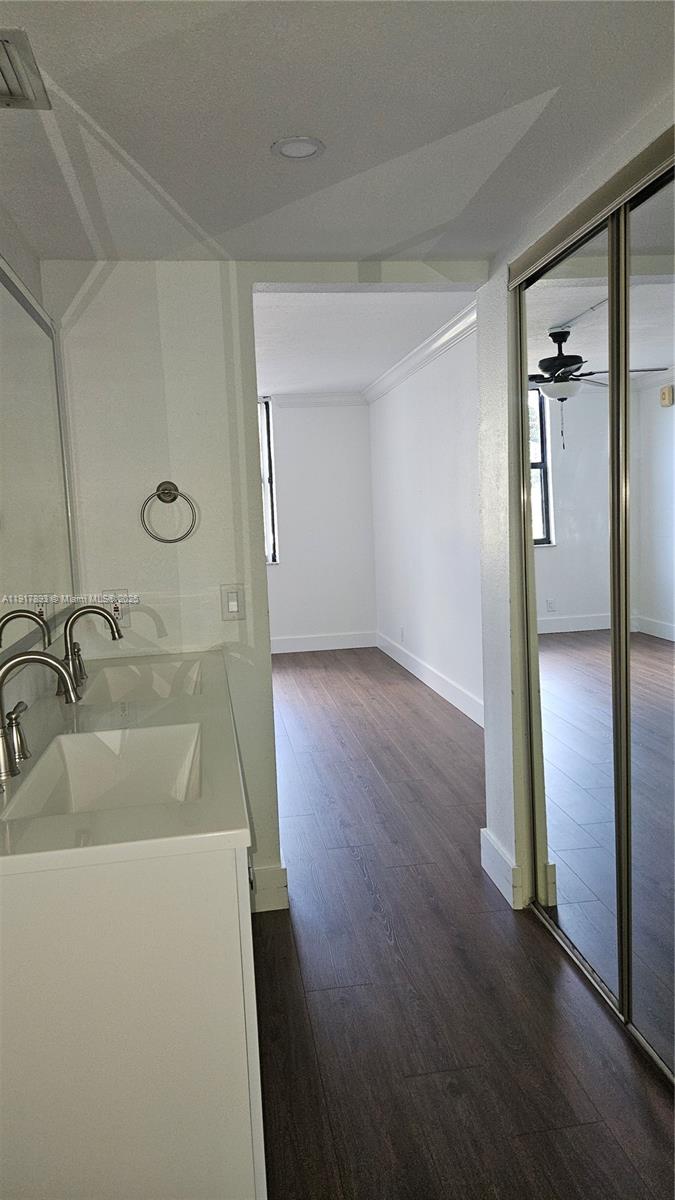 LAKE EMERALD CONDOMINIUM - Residential Lease