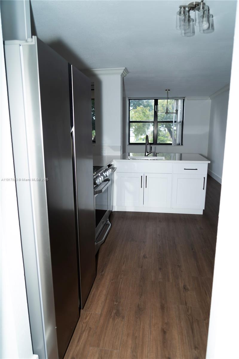 LAKE EMERALD CONDOMINIUM - Residential Lease