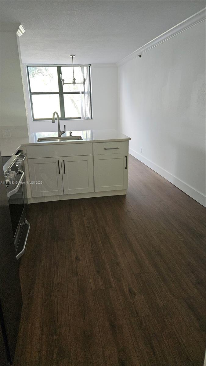 LAKE EMERALD CONDOMINIUM - Residential Lease