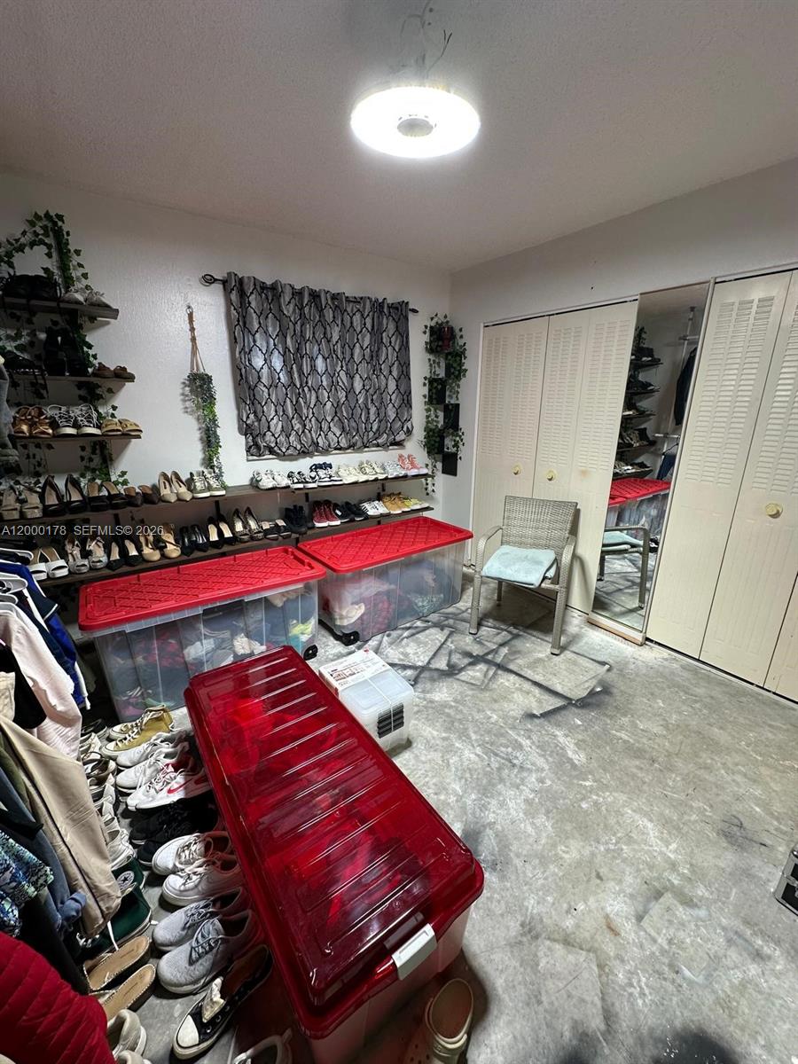 DEERFIELD PINES CONDO - Residential