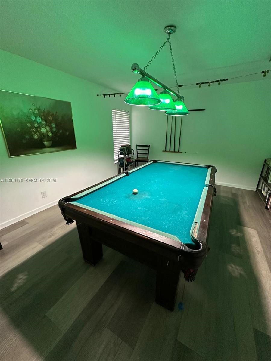 DEERFIELD PINES CONDO - Residential