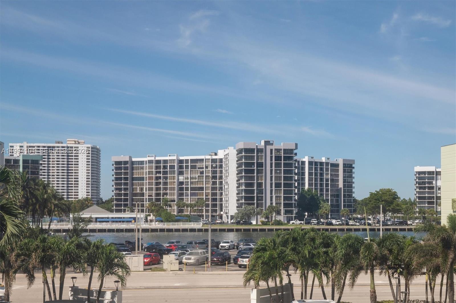 ALEXANDER TOWERS CONDO - Residential