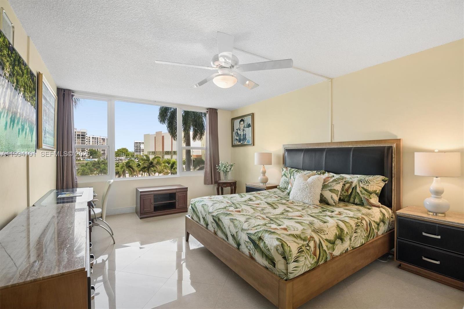 ALEXANDER TOWERS CONDO - Residential