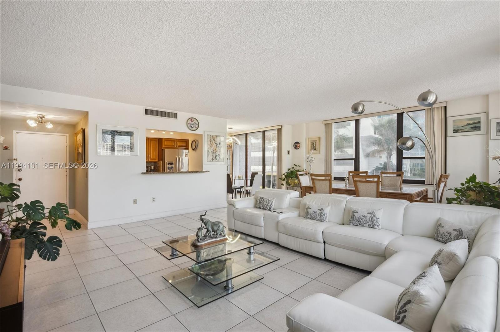 ALEXANDER TOWERS CONDO - Residential