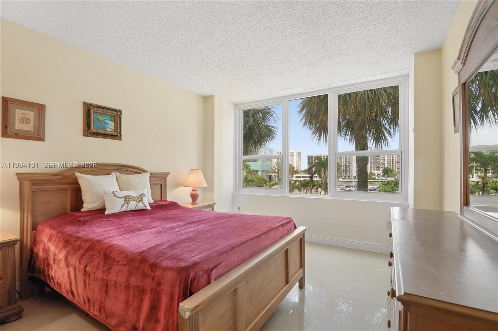 ALEXANDER TOWERS CONDO - Residential