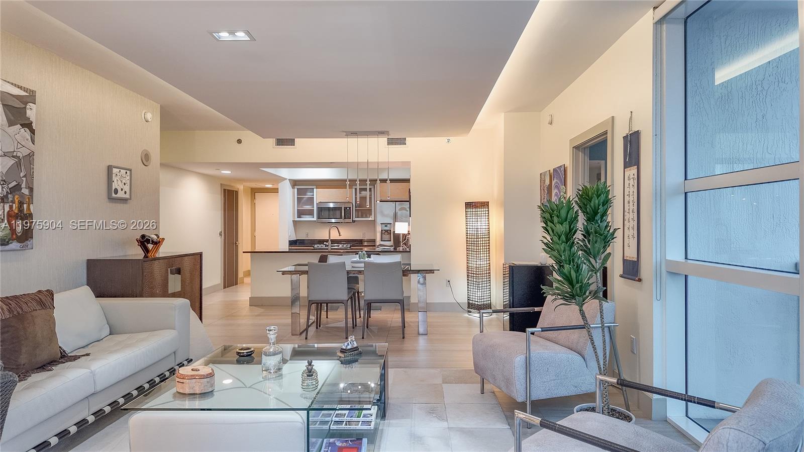 THE PLAZA 901 BRICKELL CO - Residential