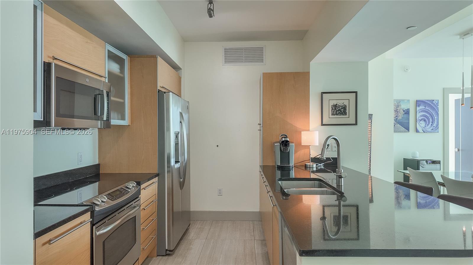 THE PLAZA 901 BRICKELL CO - Residential