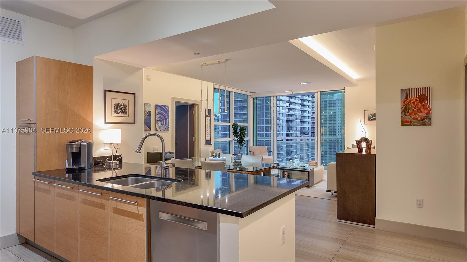 THE PLAZA 901 BRICKELL CO - Residential