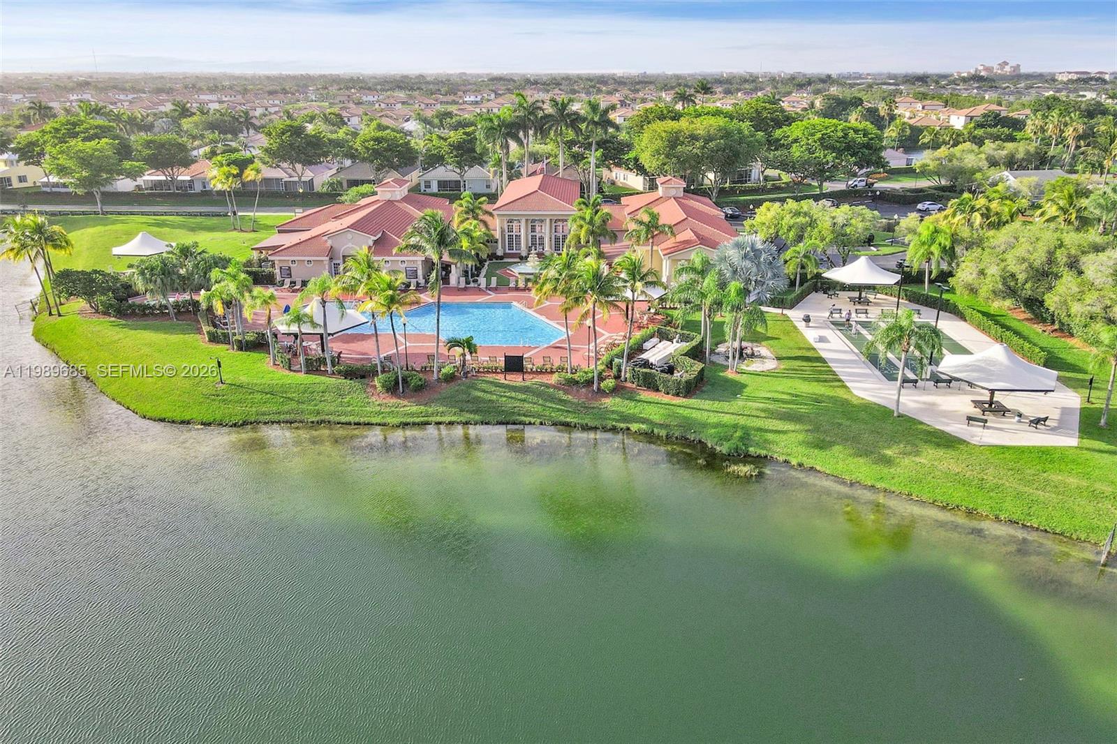 KEYS GATE CONDO NO SEVEN - Residential