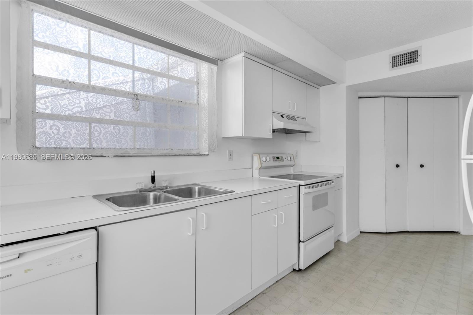 KEYS GATE CONDO NO SEVEN - Residential