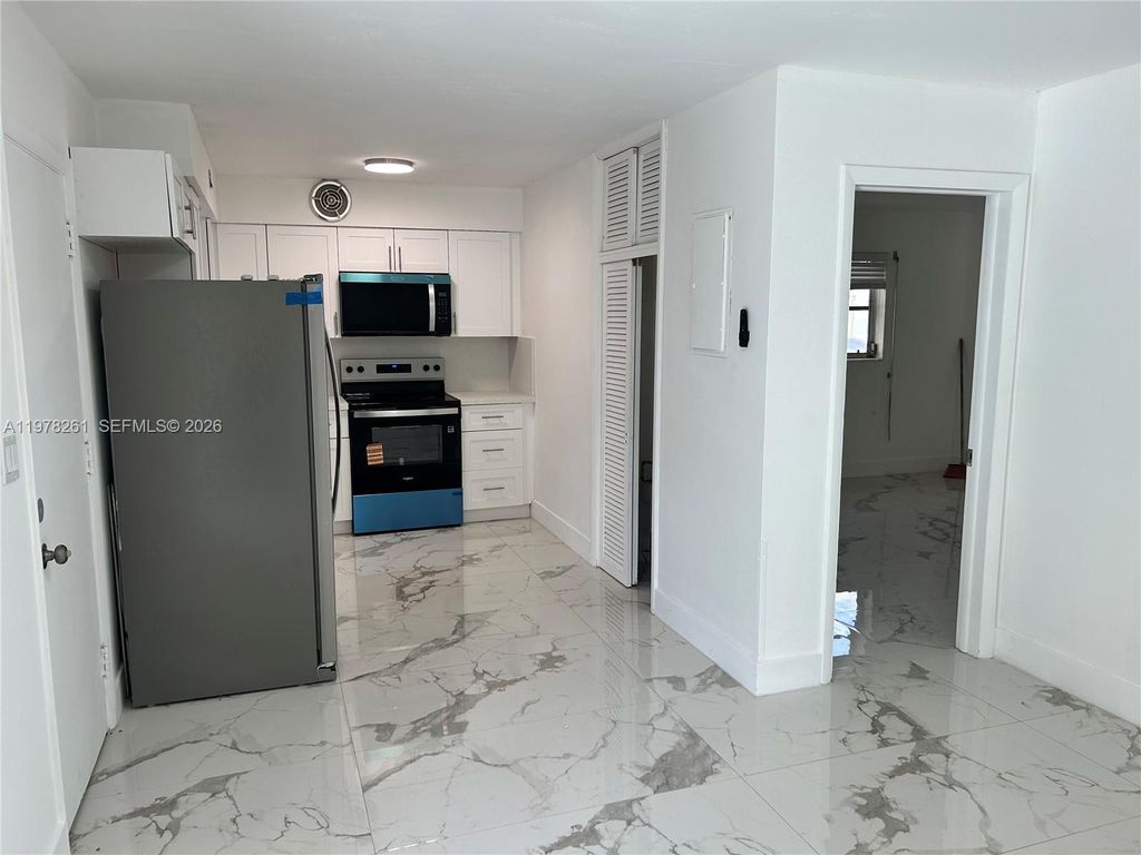 Photo of 2000 Buchanan St #10, Hollywood, FL 33020 (MLS # A11978261)