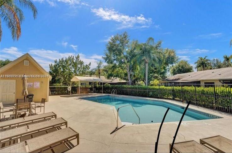 SPRINGTREE - Residential