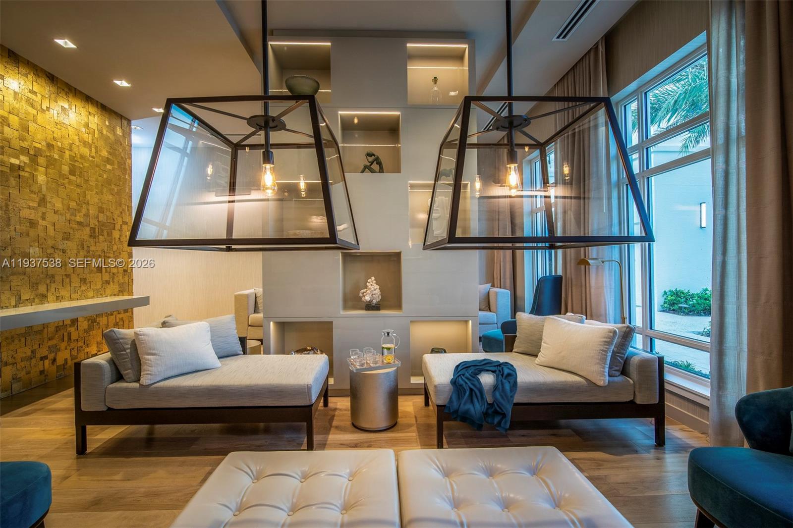 ADDISON RESERVE PARS 1 AN - Residential