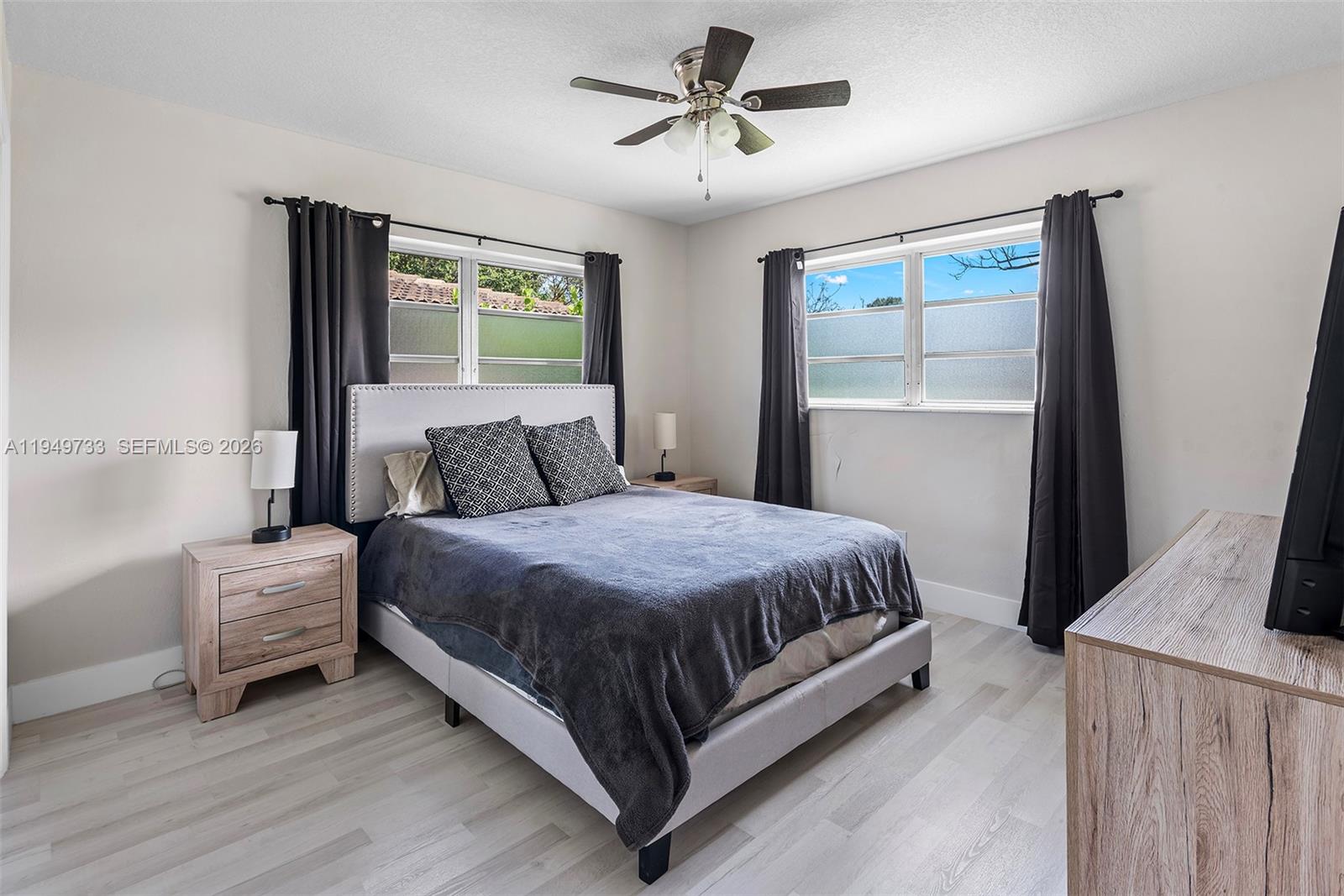 NORTH ANDREWS GARDENS FIR - Residential