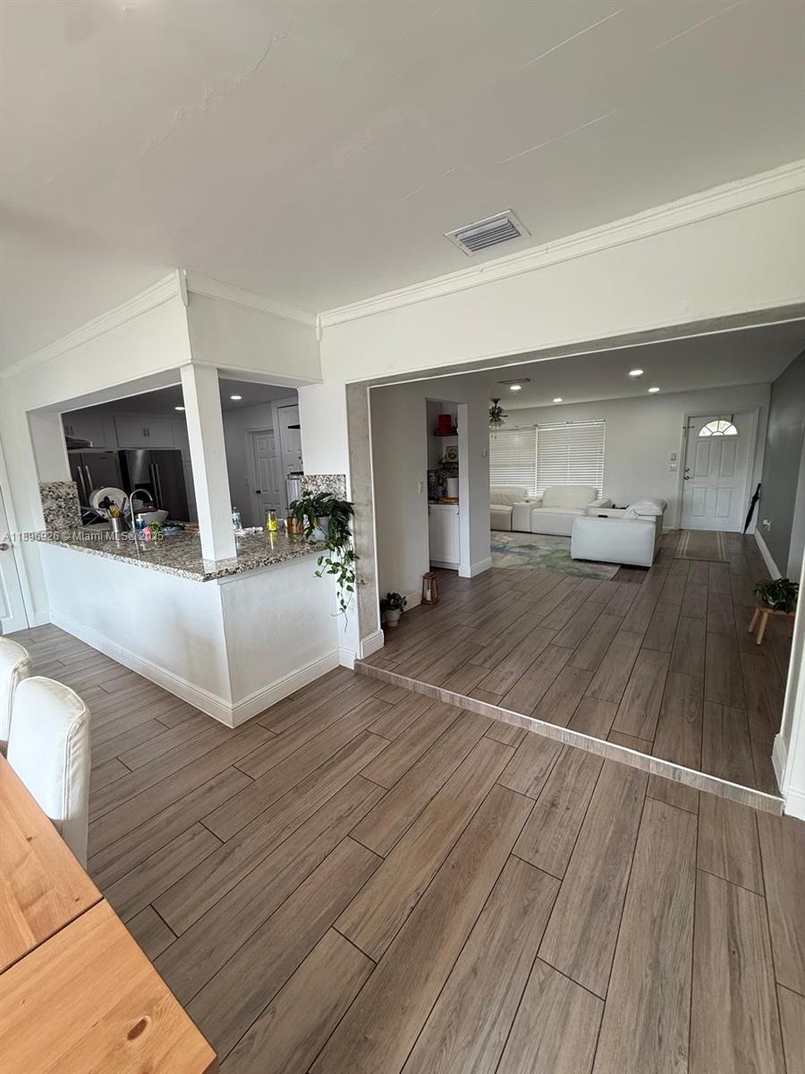SUNRISE GOLF VILLAGE SEC - Residential