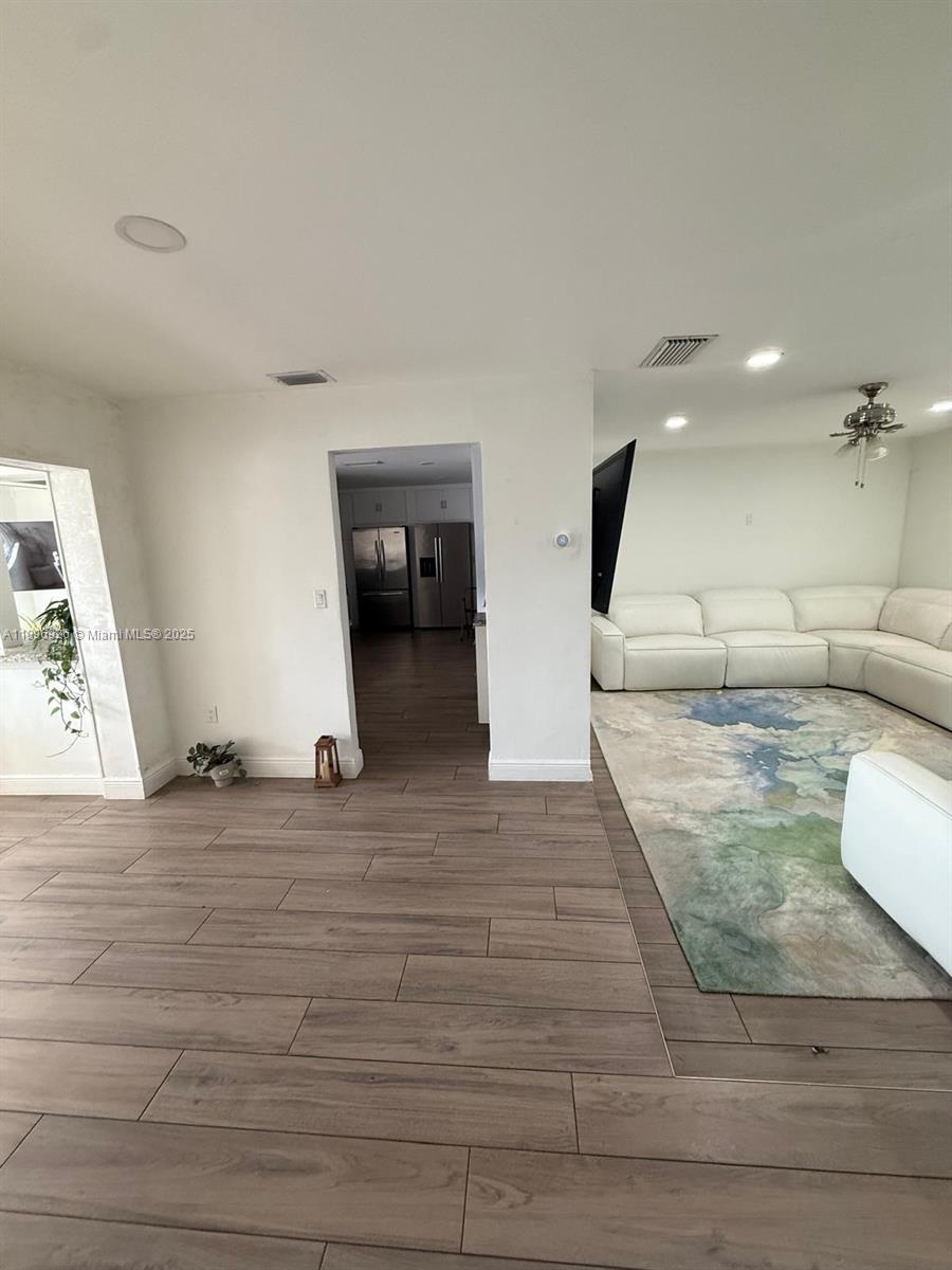 SUNRISE GOLF VILLAGE SEC - Residential