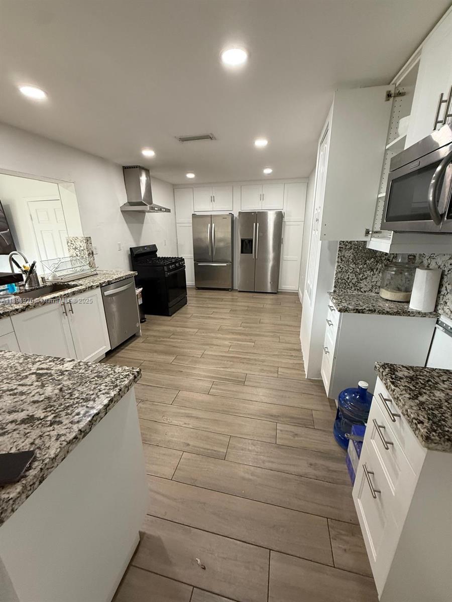 SUNRISE GOLF VILLAGE SEC - Residential