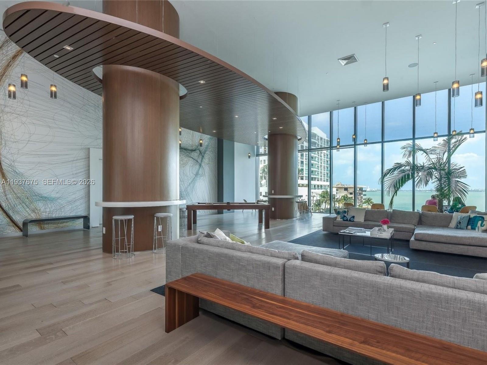 ICON BAY CONDO - Residential