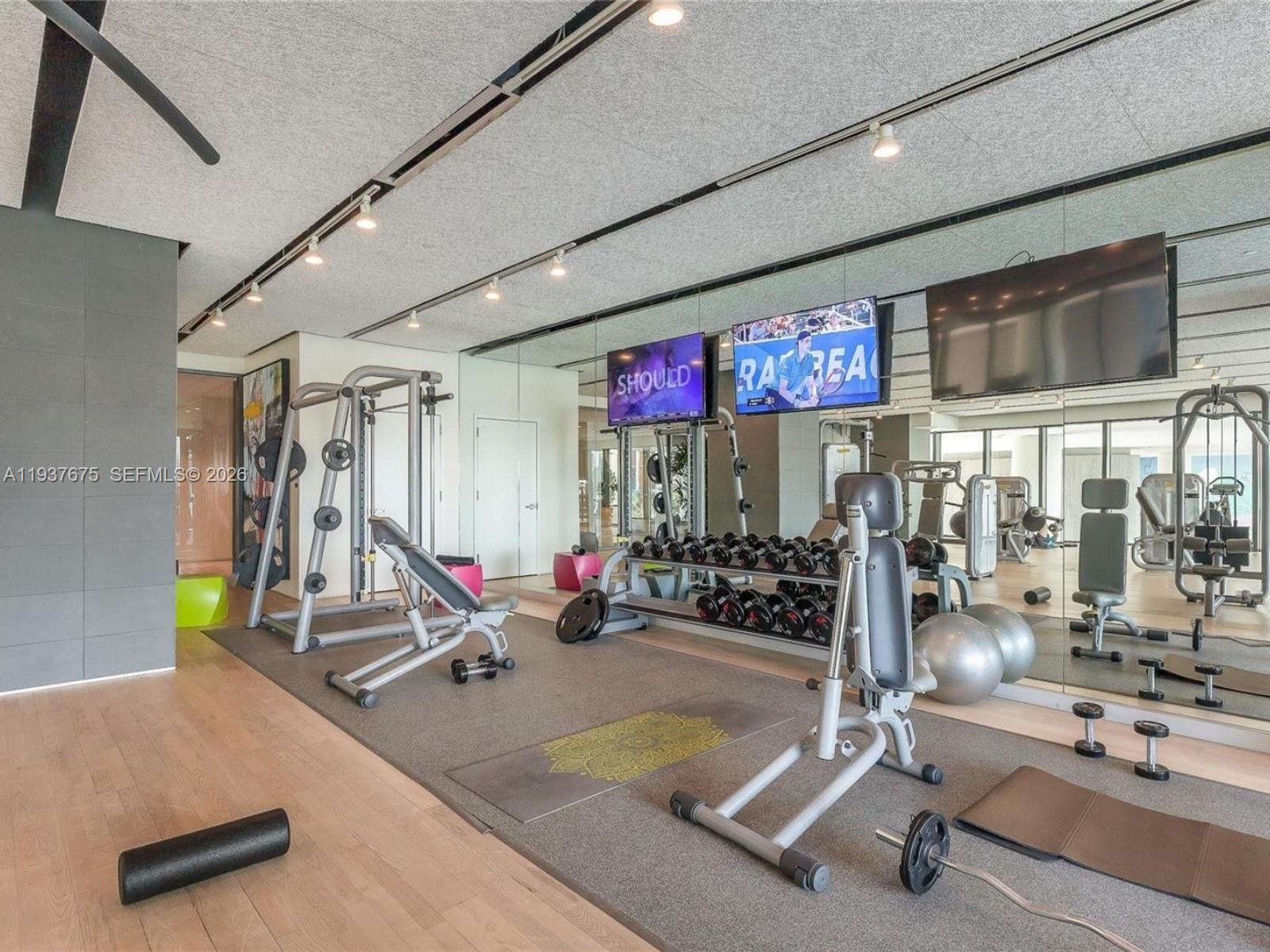 ICON BAY CONDO - Residential