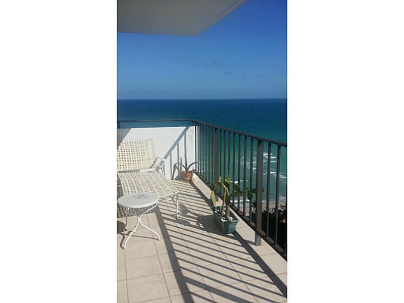 PARKER PLAZA ESTATES COND - Residential Lease