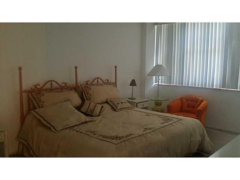 PARKER PLAZA ESTATES COND - Residential Lease