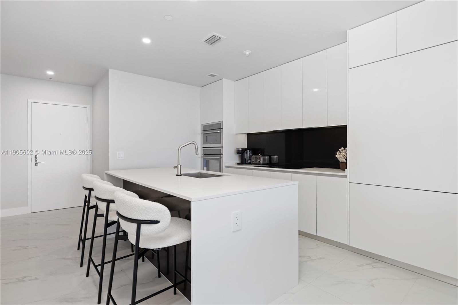 ARIA RESERVE - Residential Lease