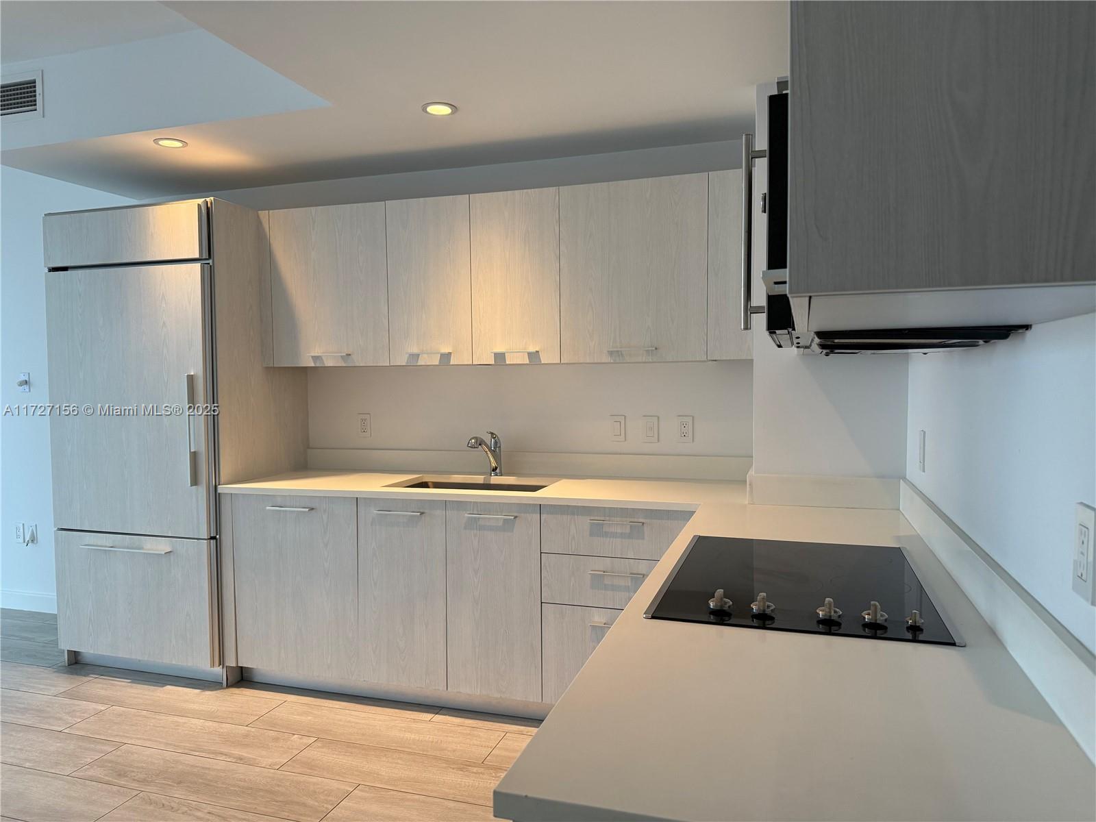 BRICKELL HEIGHTS EAST CON - Residential