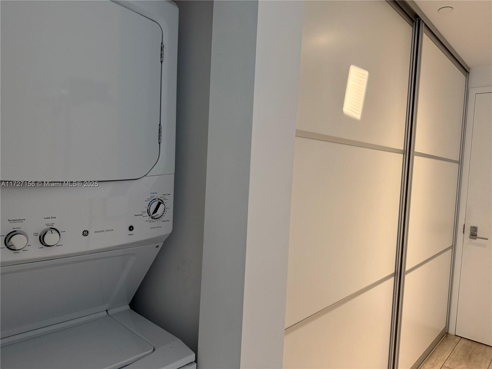 BRICKELL HEIGHTS EAST CON - Residential