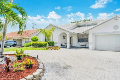 8666 NW 47th Dr, Coral Springs, FL 33067 - MLS#: A11612601
