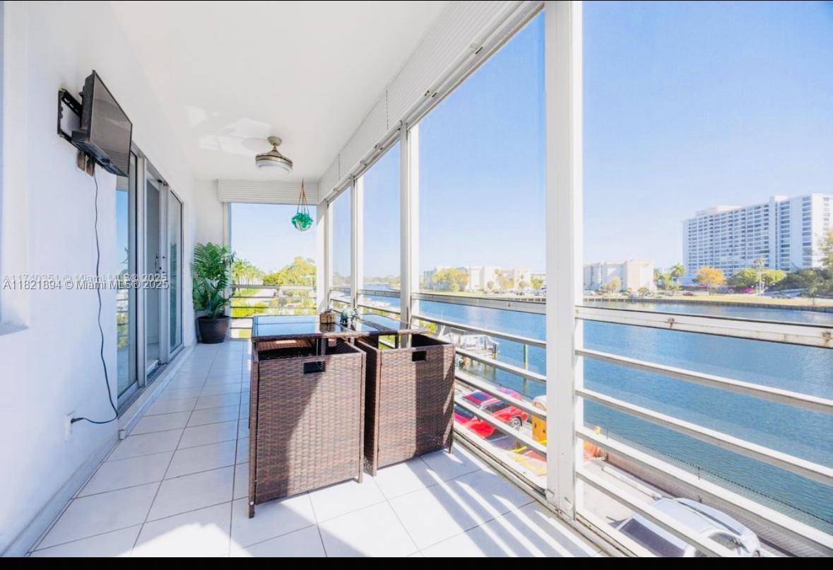 400 Diplomat Pkwy 302