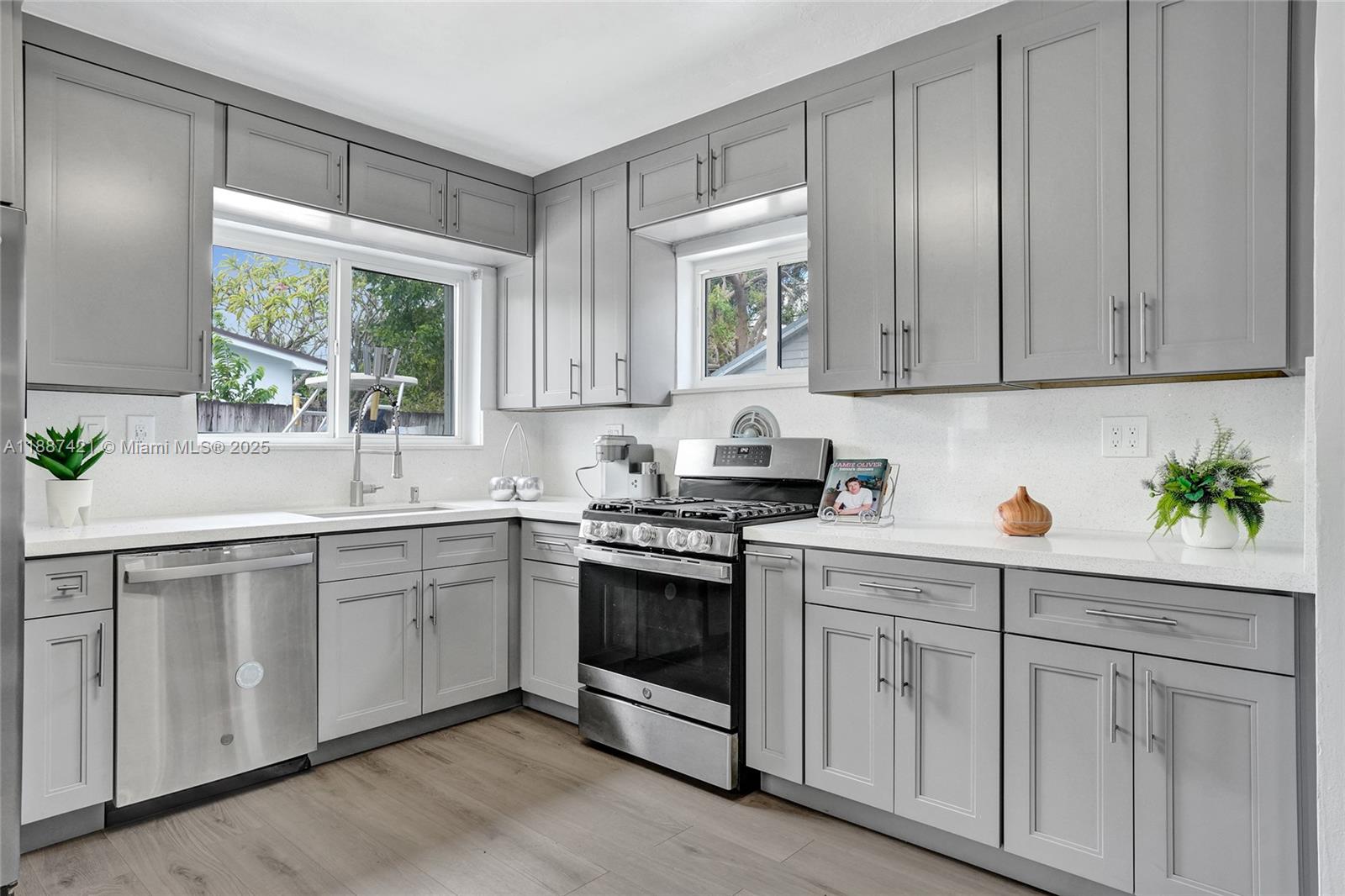 WHISPERING PINES EST SEC - Residential