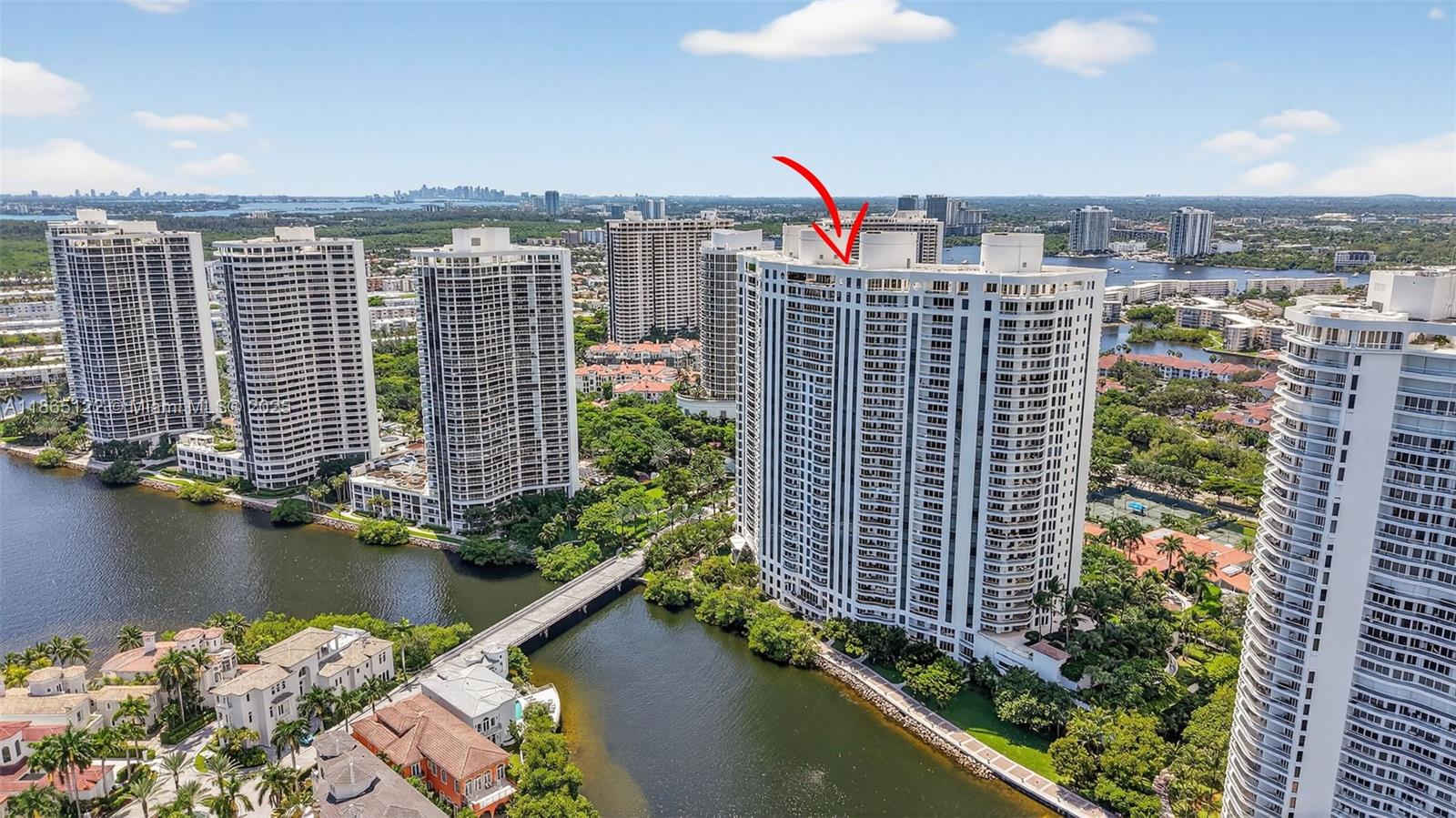 BELLAMARE @ WILLIAMS ISLA - Residential