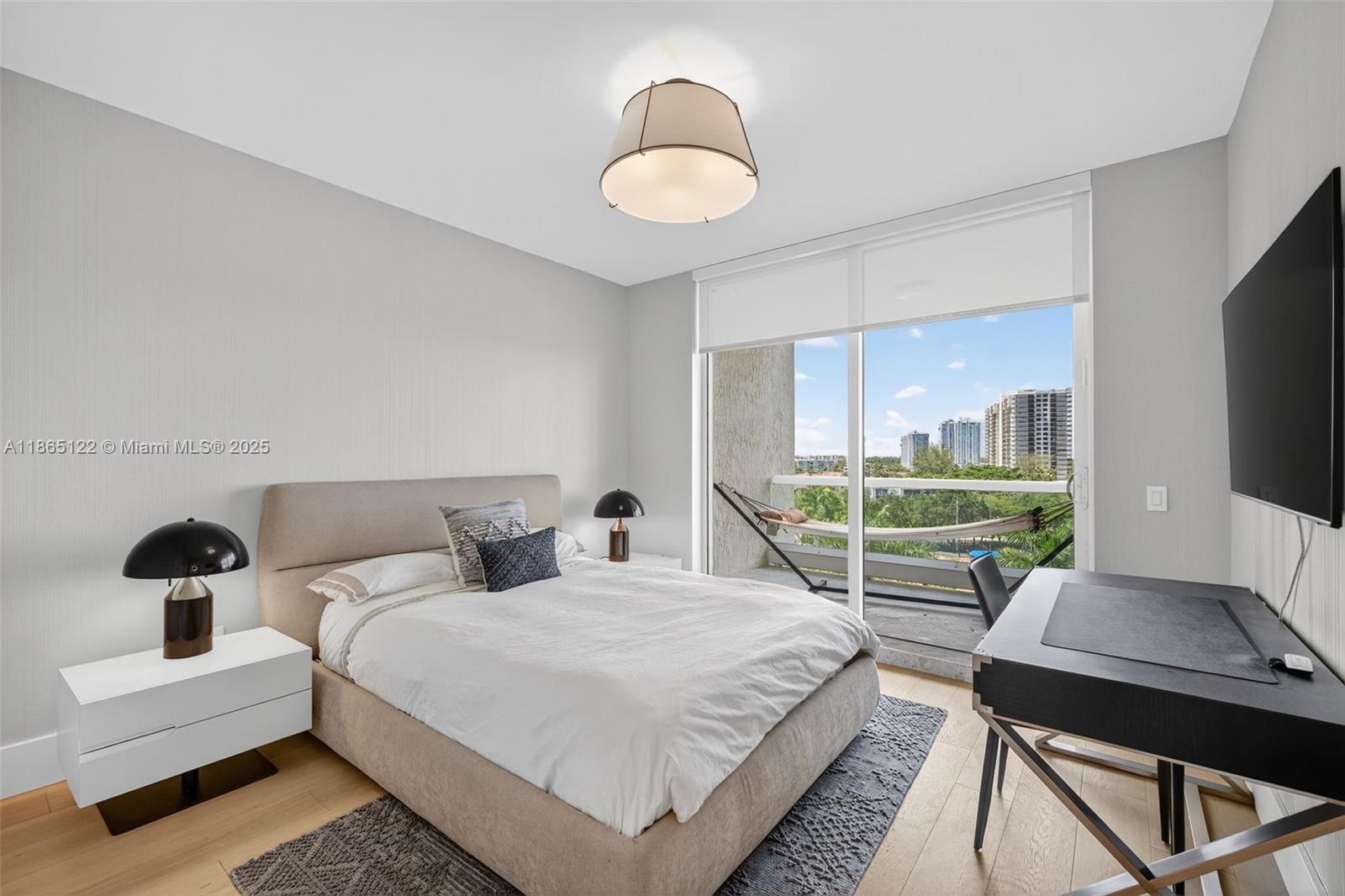 BELLAMARE @ WILLIAMS ISLA - Residential