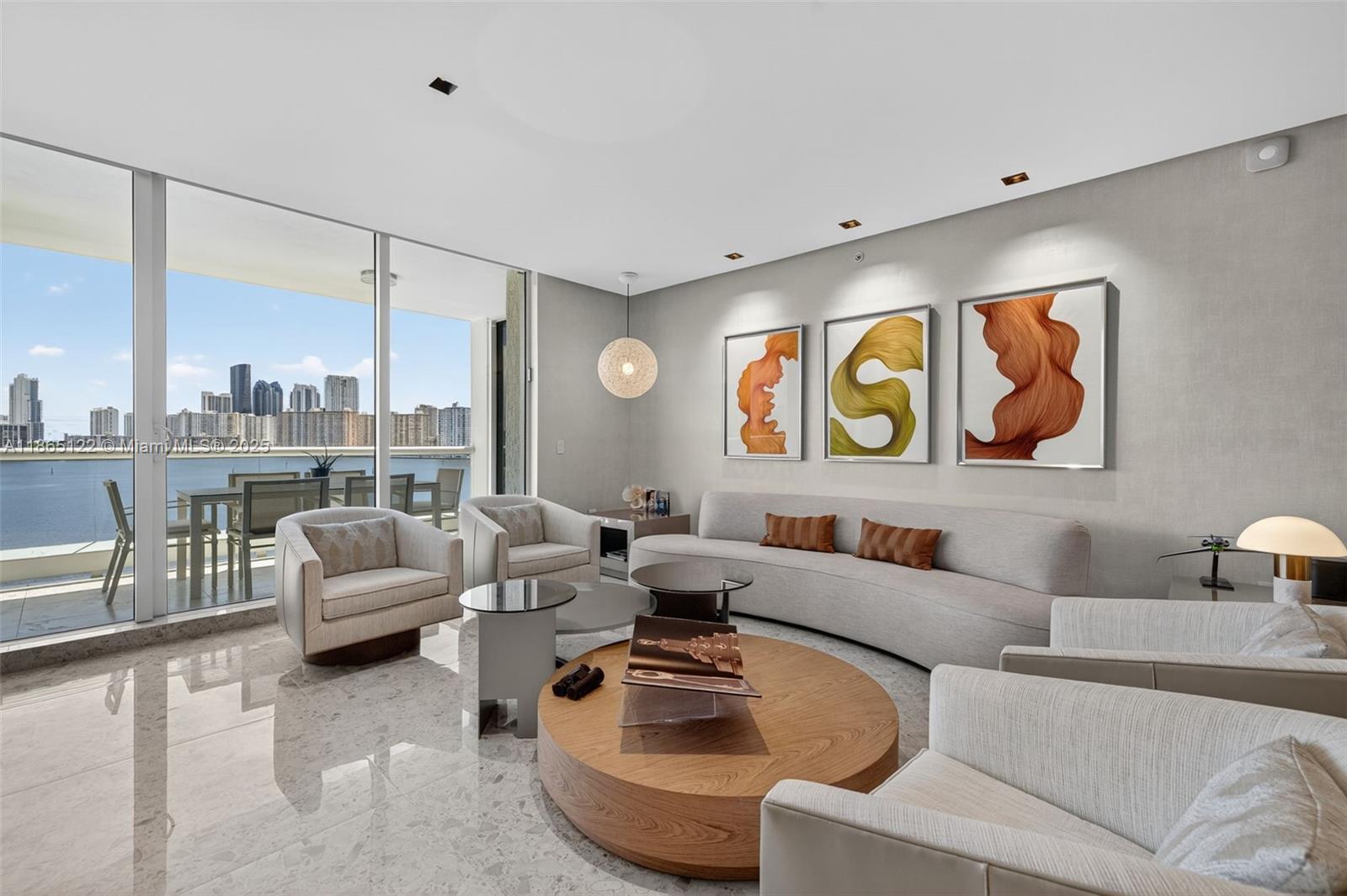 BELLAMARE @ WILLIAMS ISLA - Residential