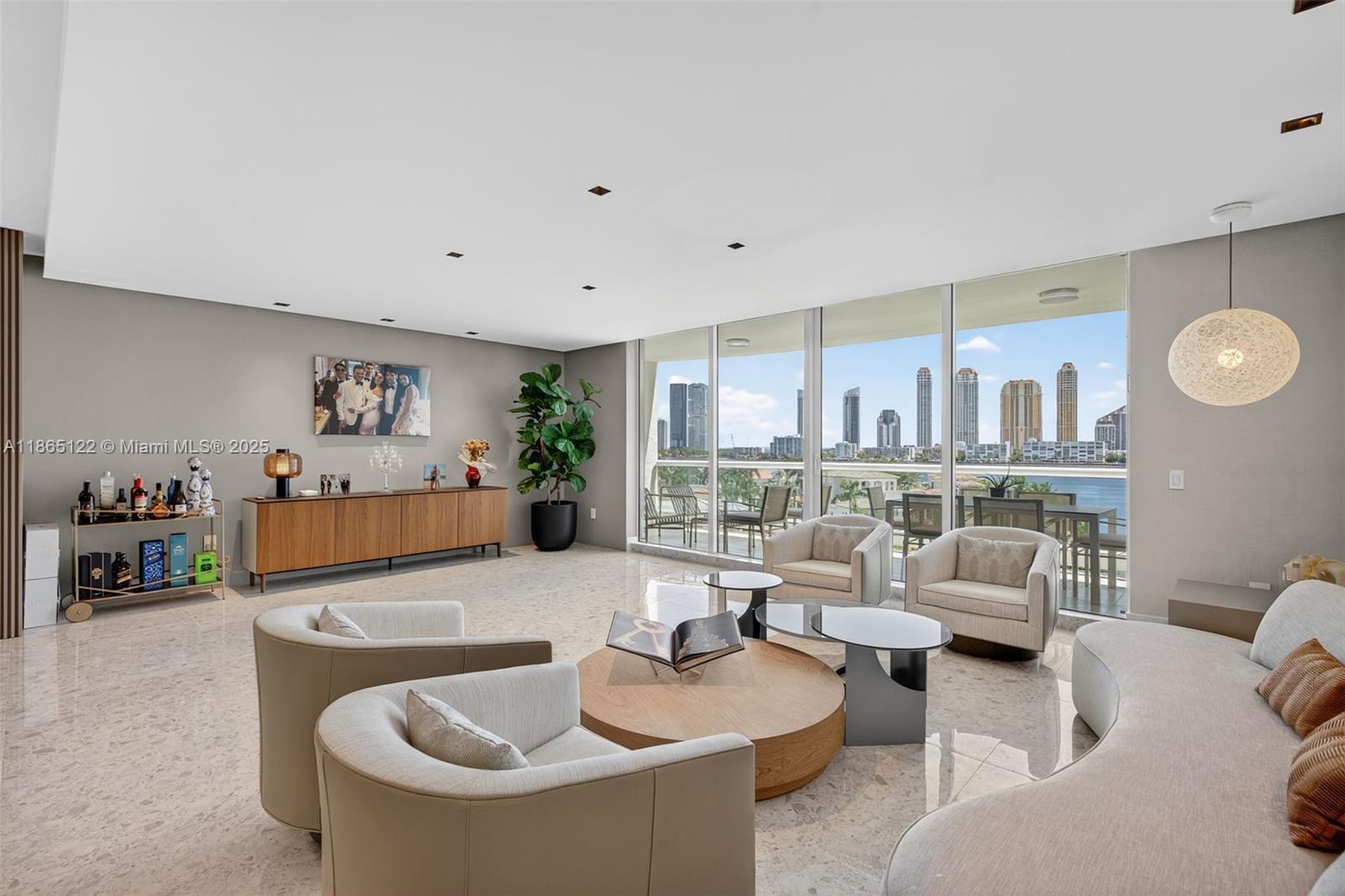 BELLAMARE @ WILLIAMS ISLA - Residential