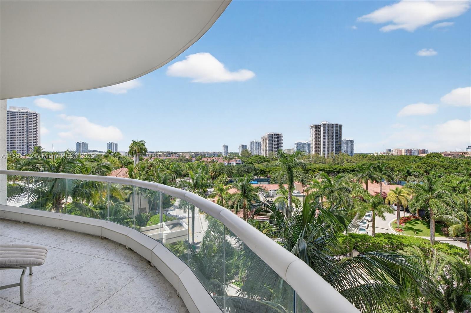 BELLAMARE @ WILLIAMS ISLA - Residential