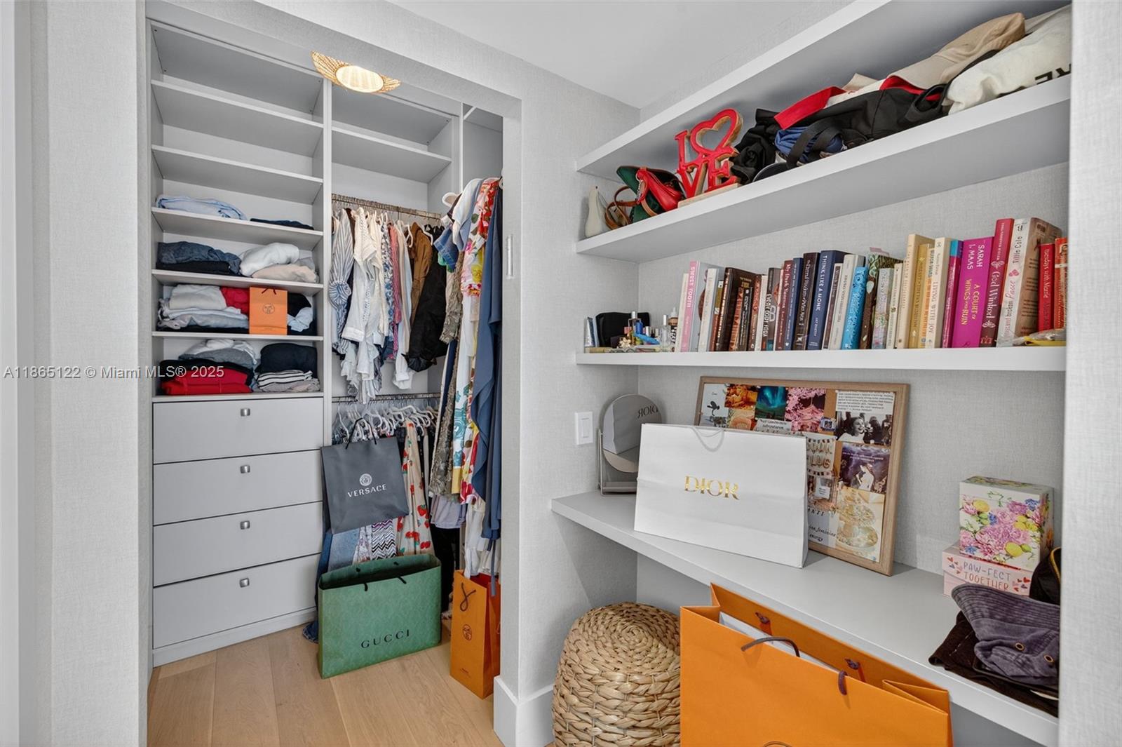 BELLAMARE @ WILLIAMS ISLA - Residential