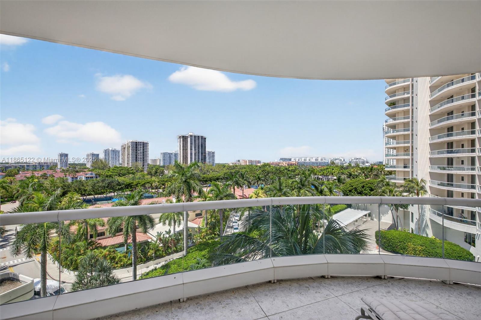 BELLAMARE @ WILLIAMS ISLA - Residential