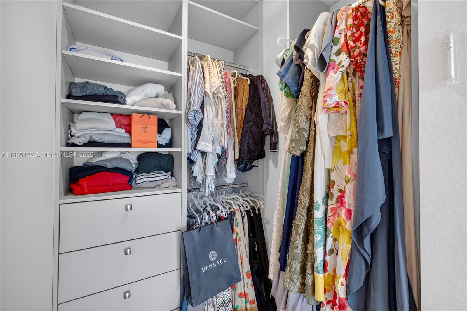 BELLAMARE @ WILLIAMS ISLA - Residential