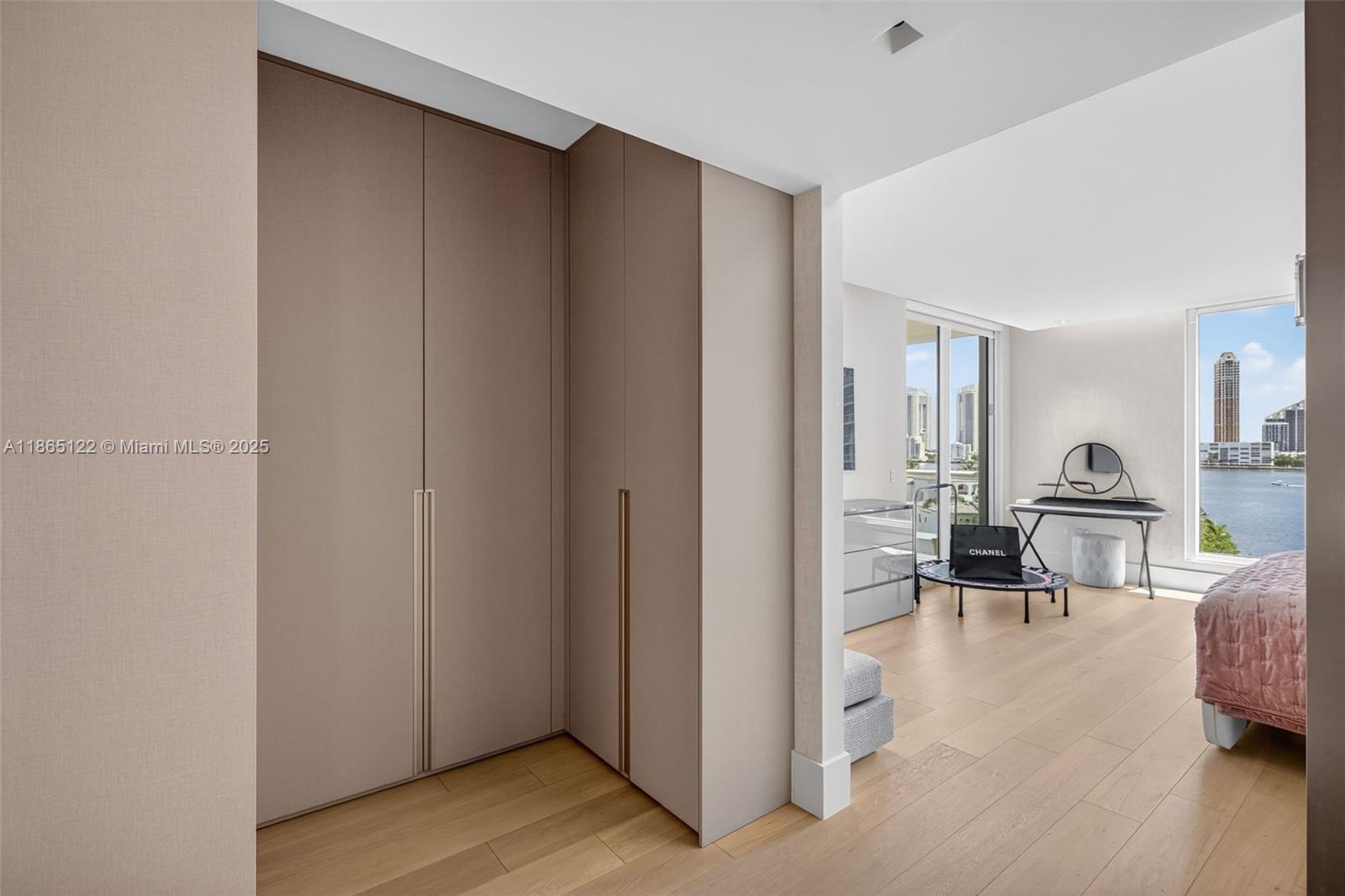 BELLAMARE @ WILLIAMS ISLA - Residential