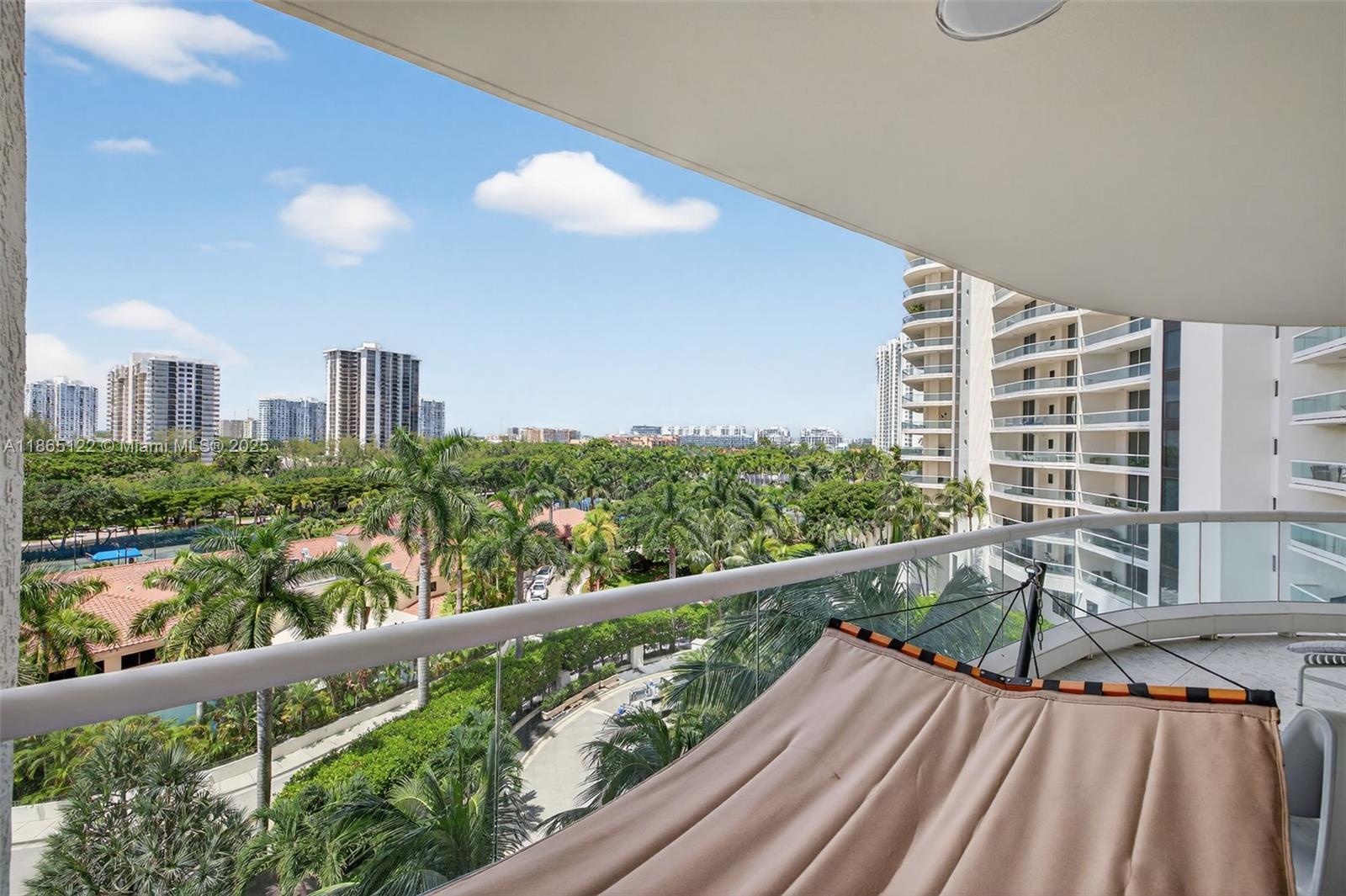 BELLAMARE @ WILLIAMS ISLA - Residential