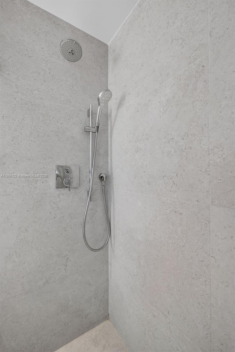 BELLAMARE @ WILLIAMS ISLA - Residential