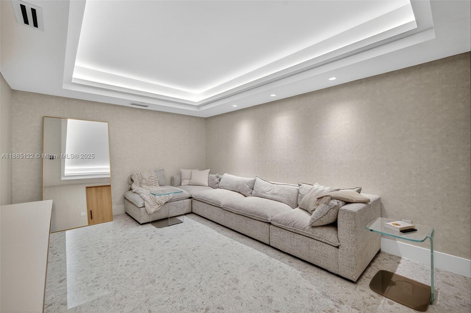 BELLAMARE @ WILLIAMS ISLA - Residential