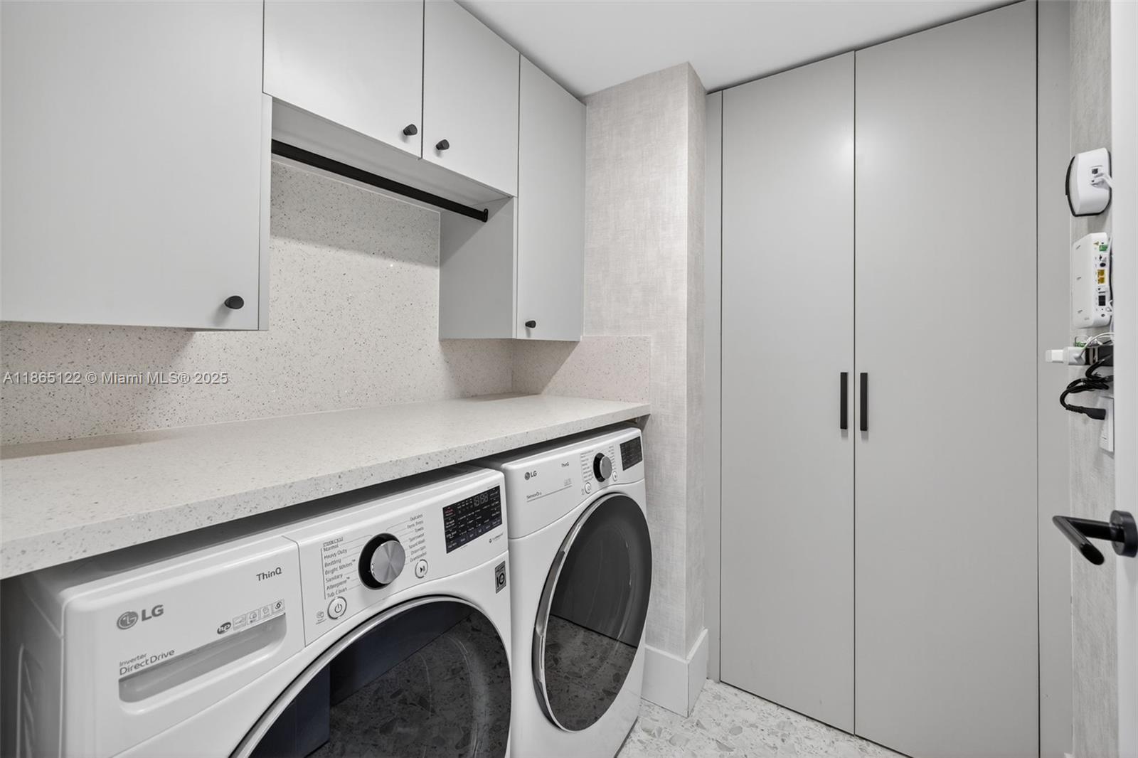 BELLAMARE @ WILLIAMS ISLA - Residential