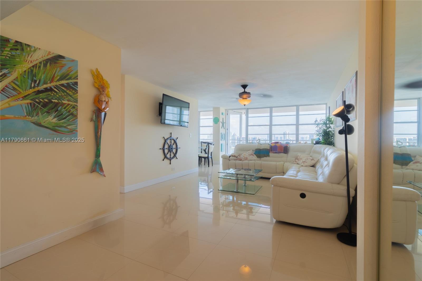 WINSTON TOWERS 200 - Residential