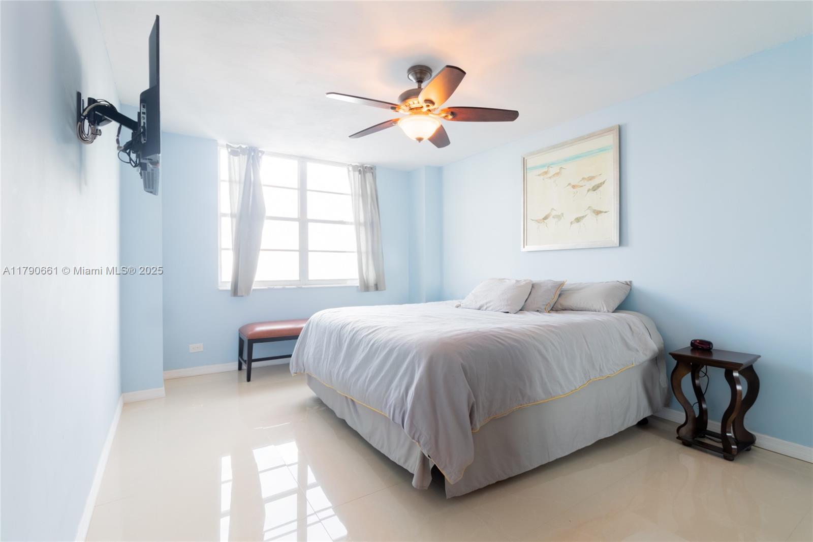 WINSTON TOWERS 200 - Residential