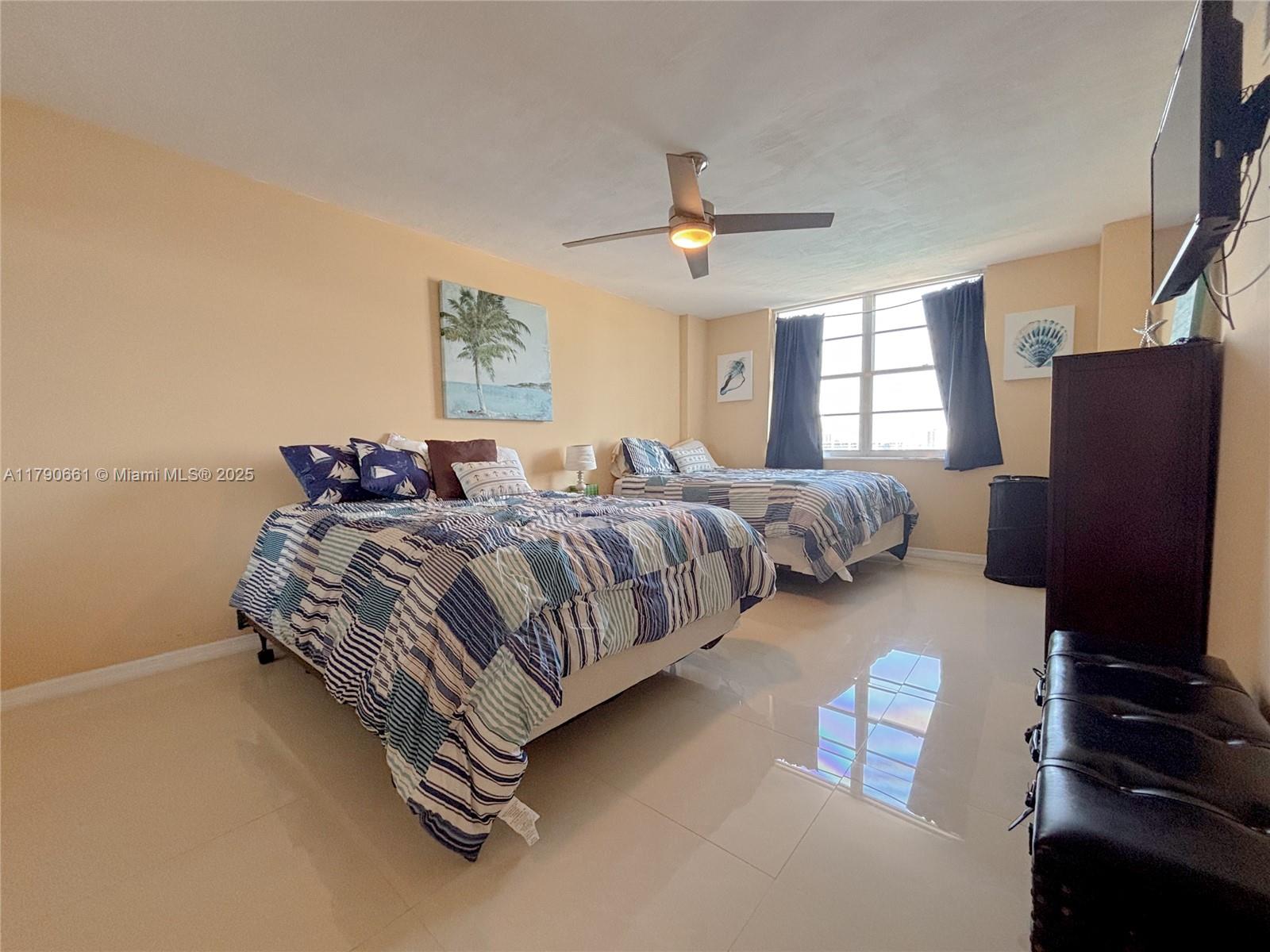 WINSTON TOWERS 200 - Residential