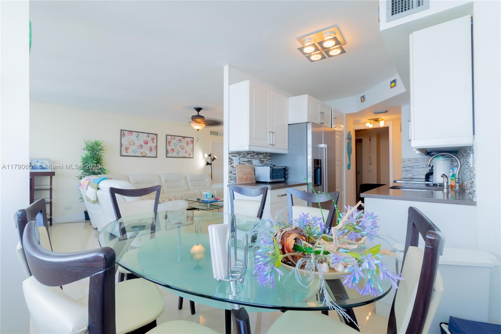 WINSTON TOWERS 200 - Residential