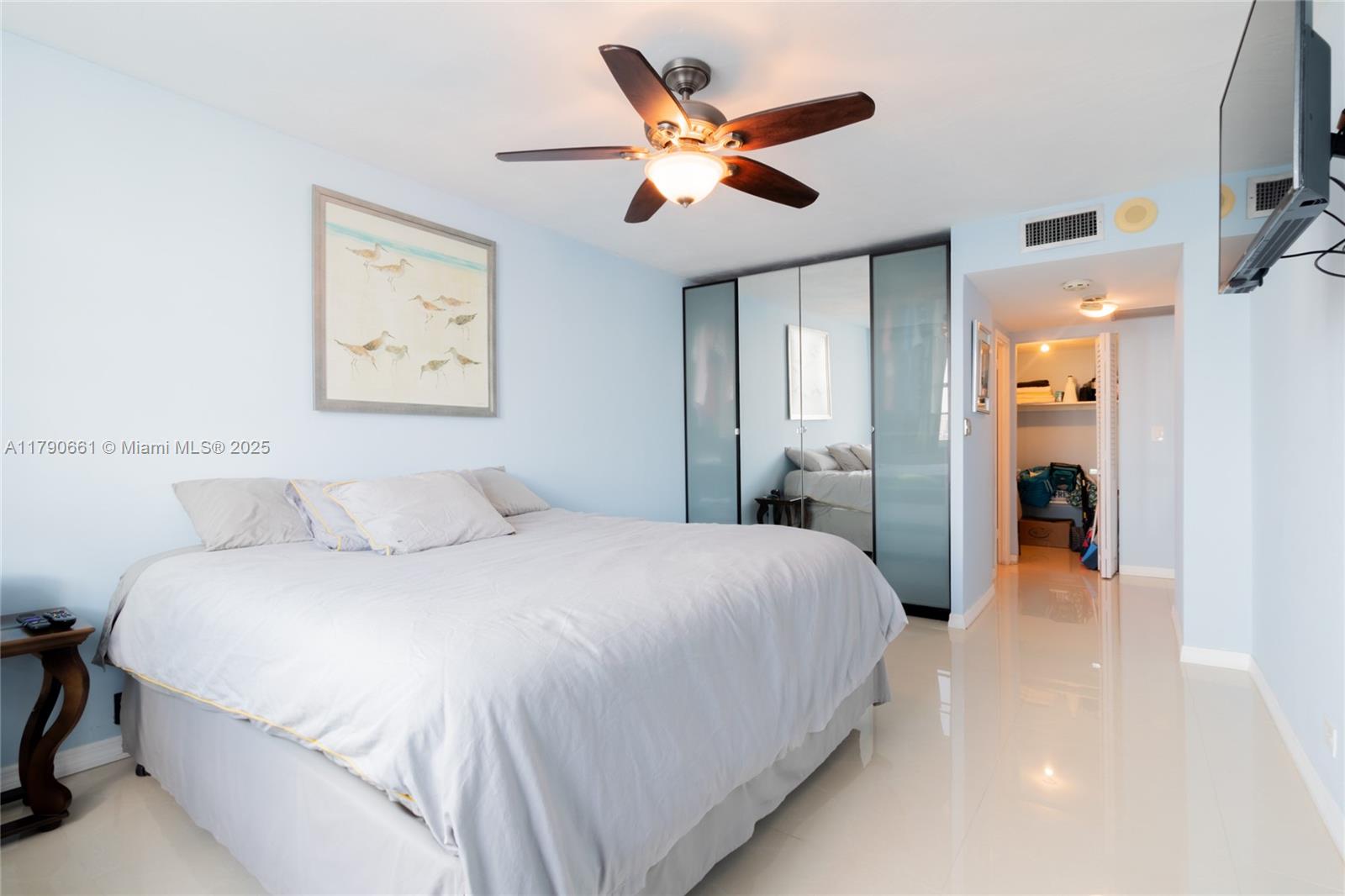 WINSTON TOWERS 200 - Residential