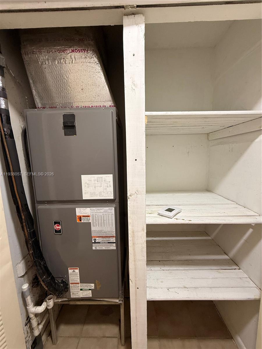 COUNTRY LAKE HOMES 2ND AD - Residential